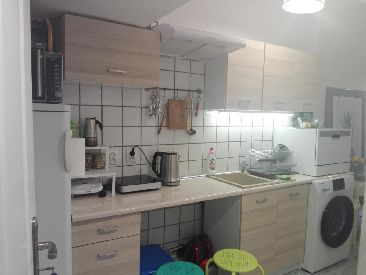 Dobranoc Bed & Breakfast Лодз Екстериор снимка