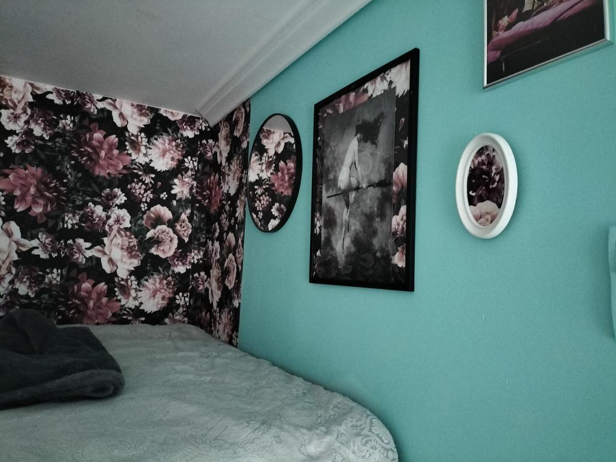 Dobranoc Bed & Breakfast Лодз Екстериор снимка